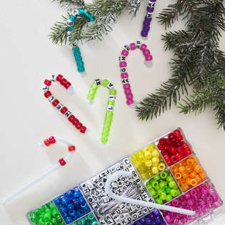 Polkastenger av perler