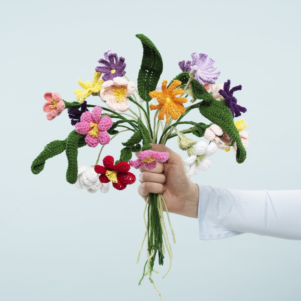 Virka en bukett ängsblommor