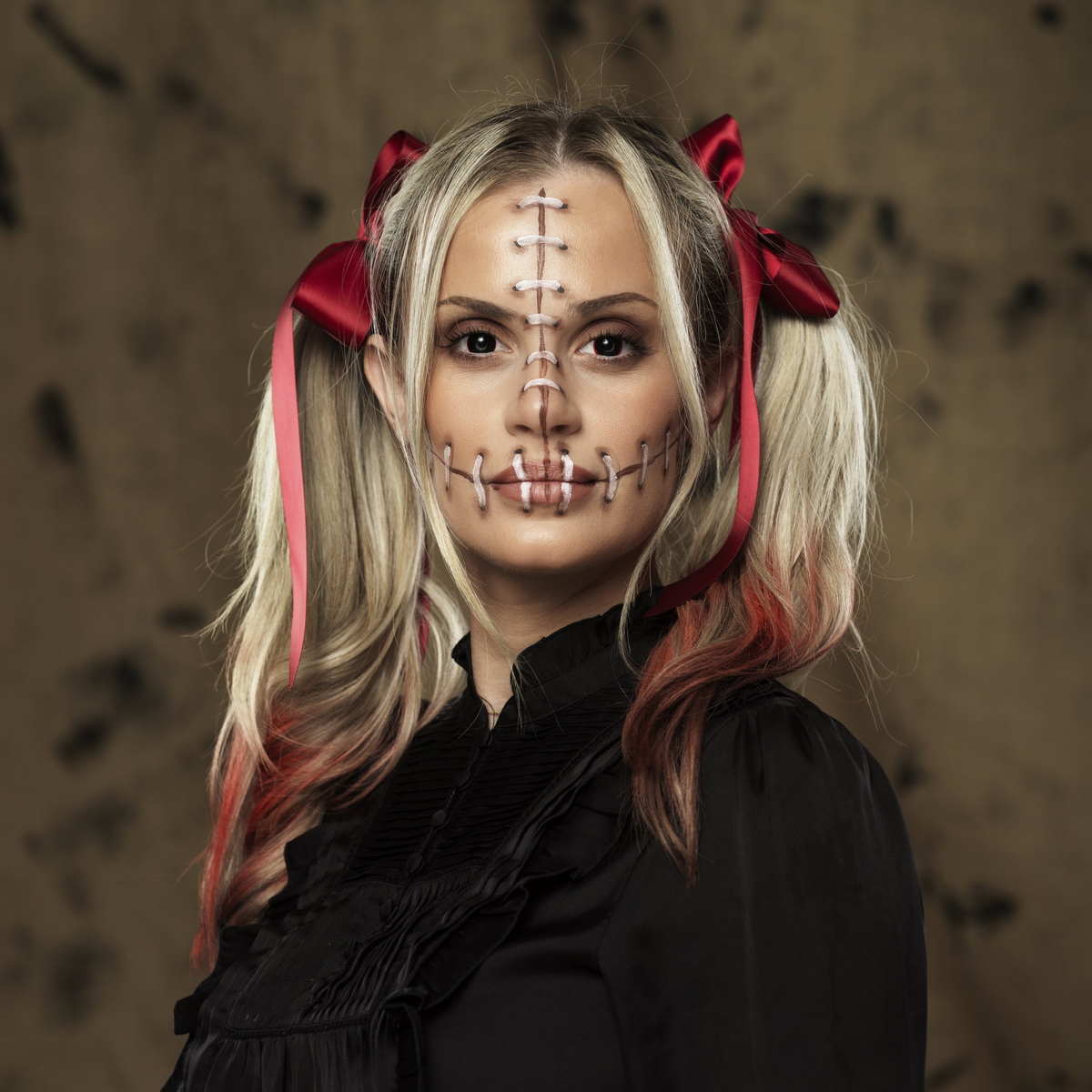 Sminka dig som läskig docka