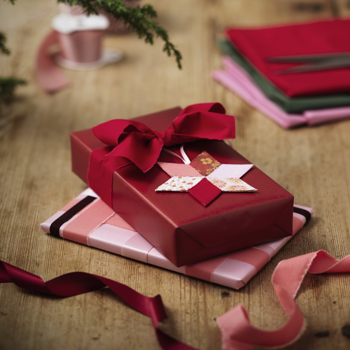 Pynta paket med patchwork-stjärna