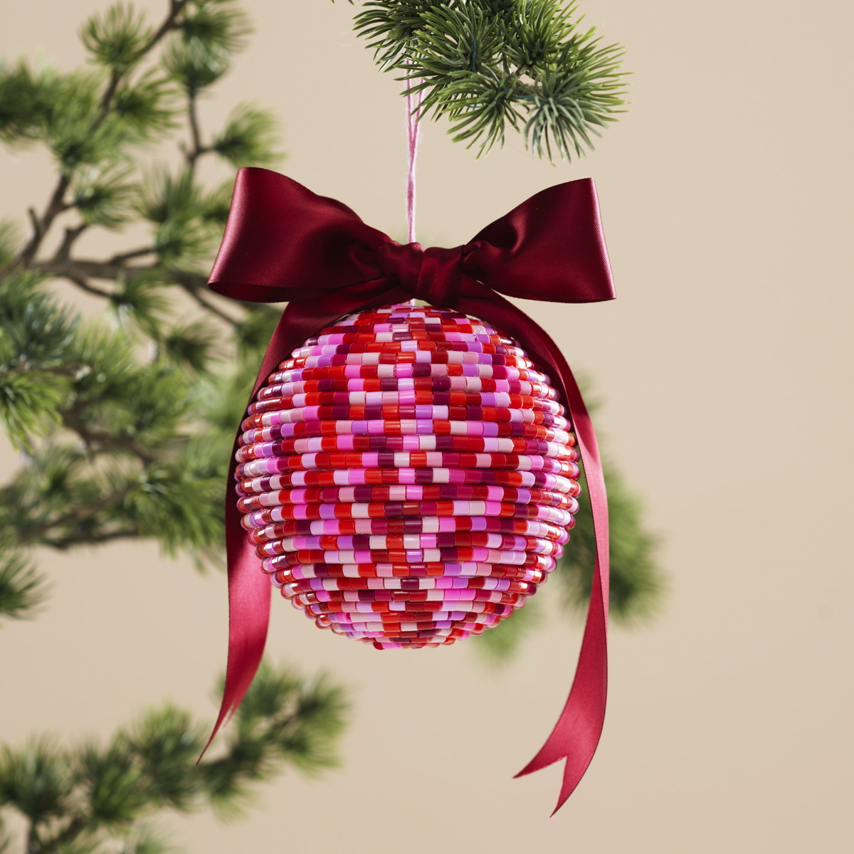 Pärla en stor julgranskula