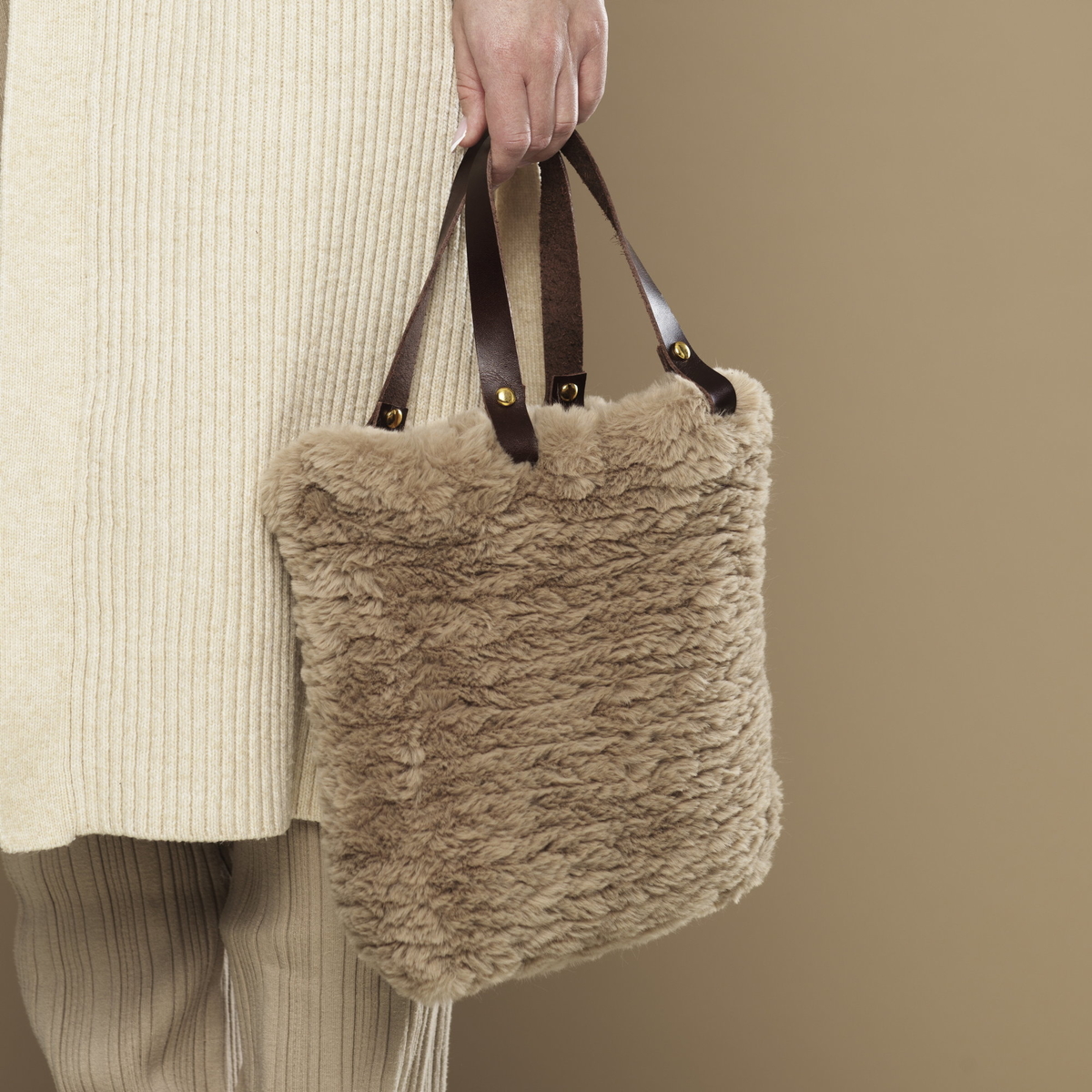 Sticka en pälsväska i Fake Fur