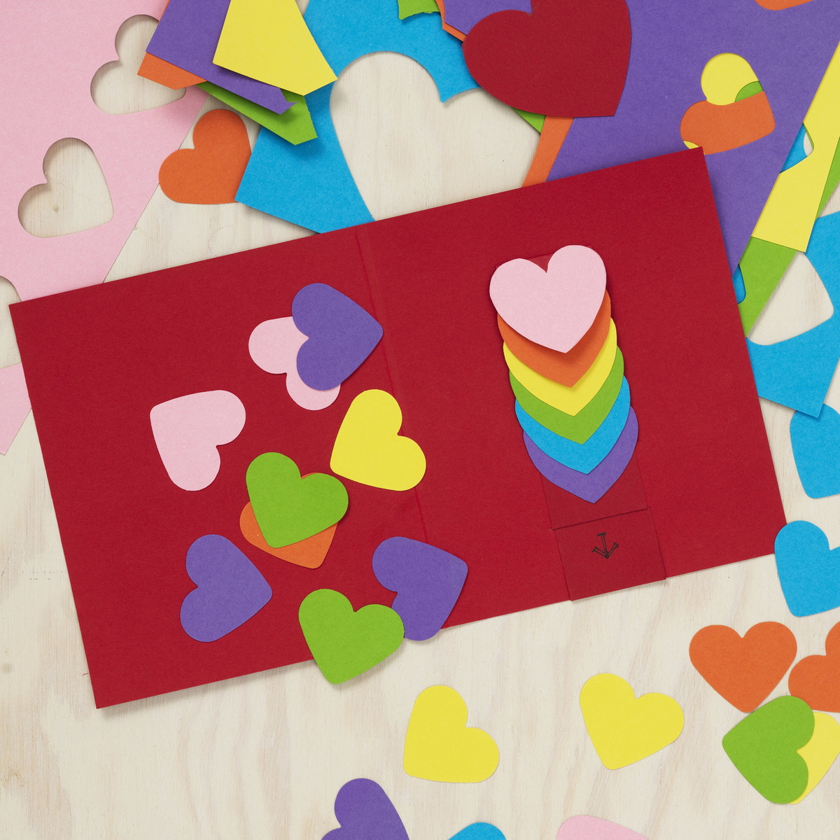 Gör ett hjärtkort med dragflik