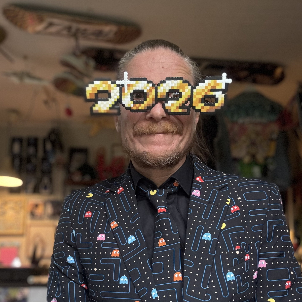 Uudenvuoden silmälasit helmistä