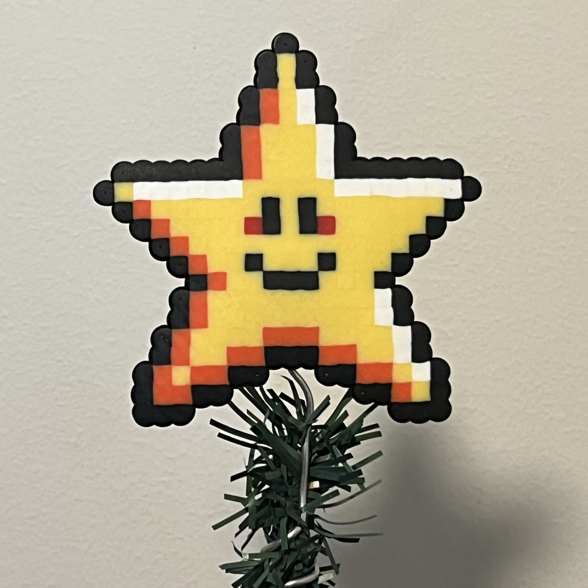 Lav en topstjerne af perler til juletræet