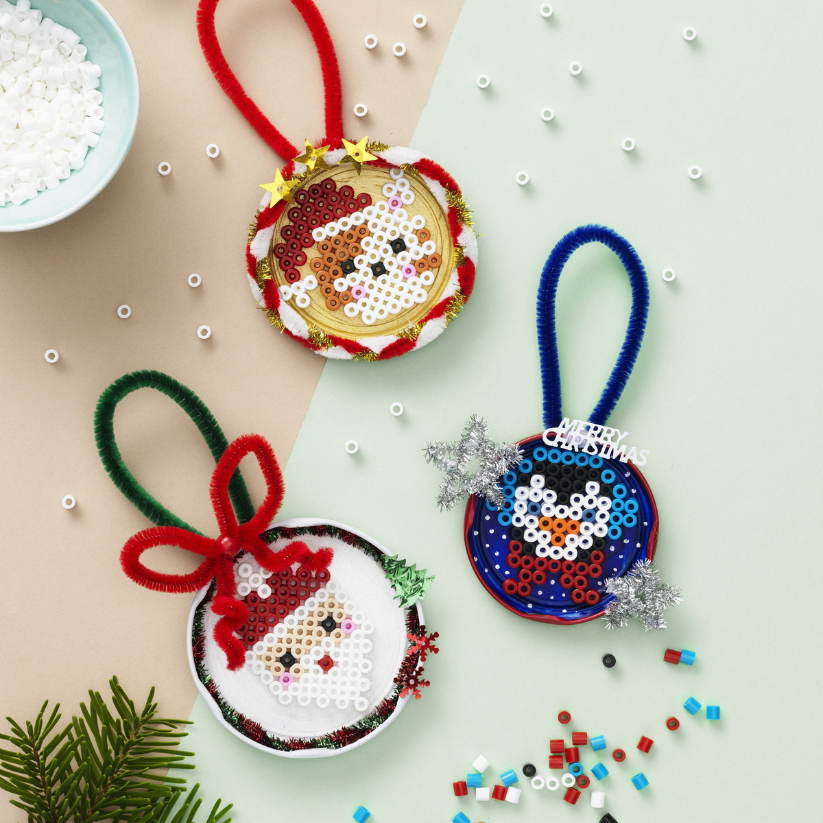 Lav julefigurer af perler i låg