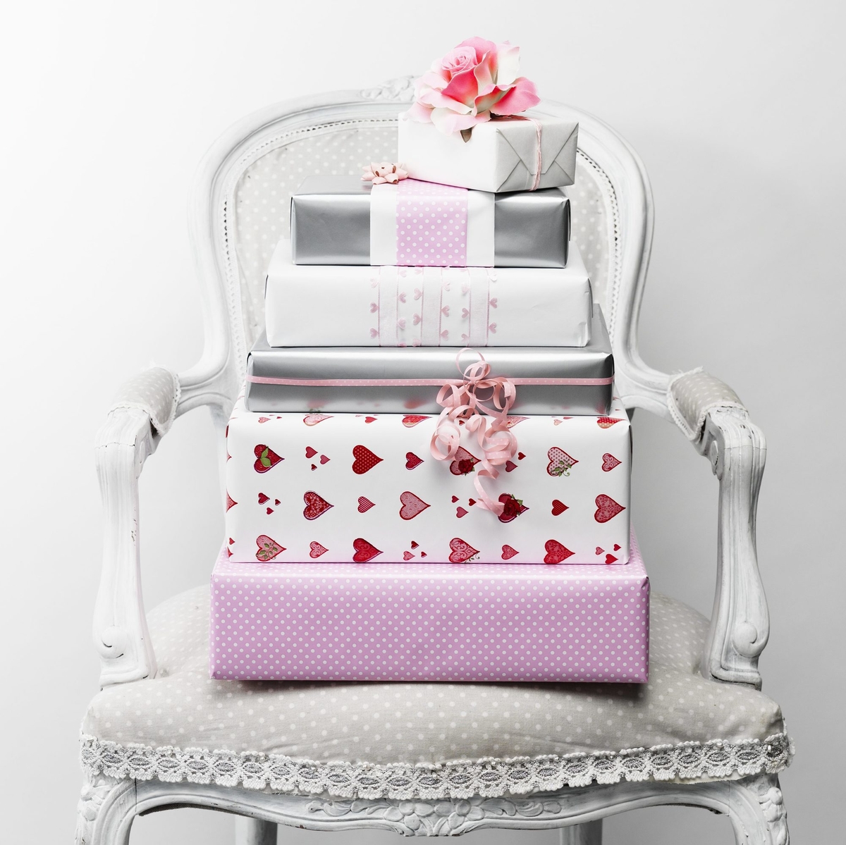 Paket i silver och rosa