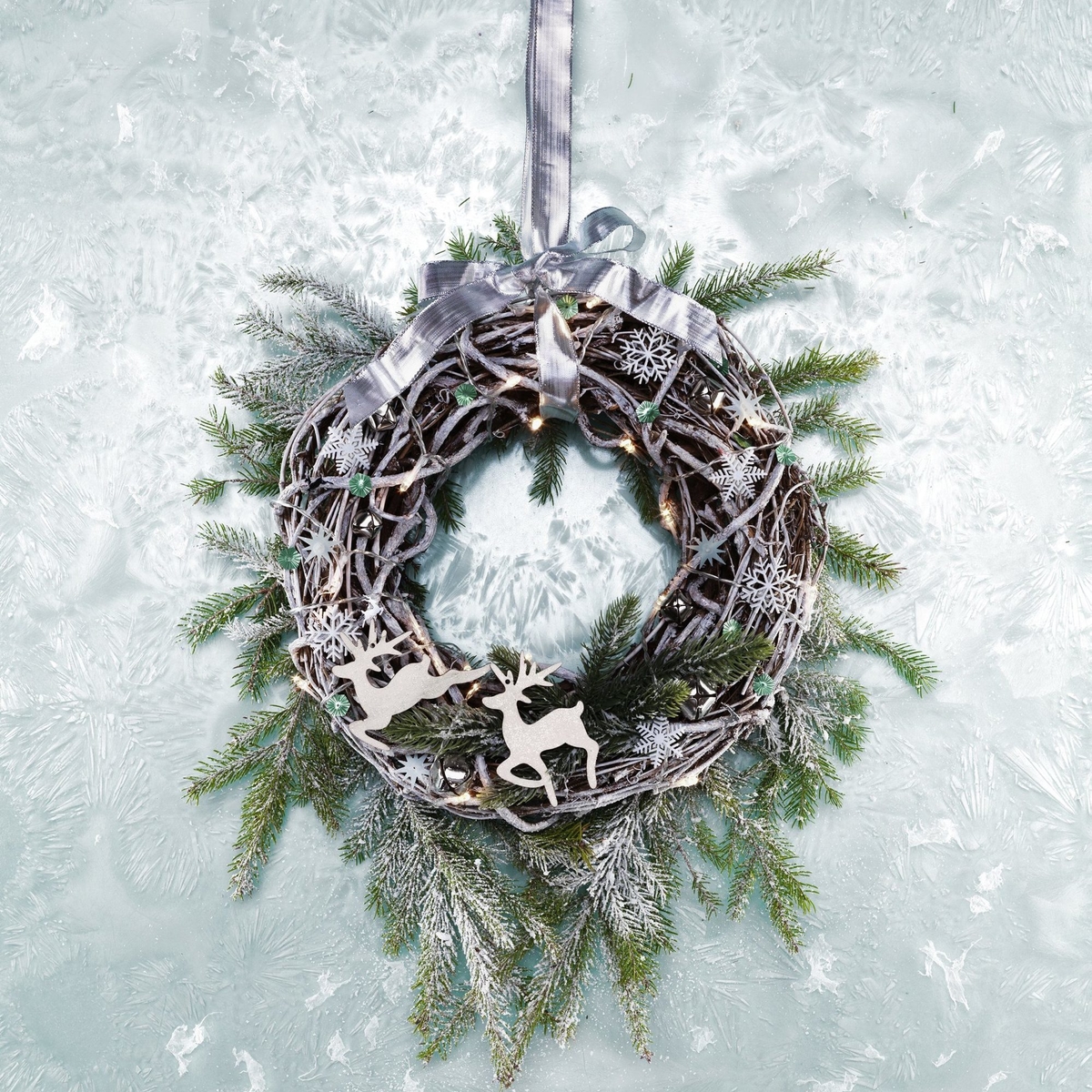Frosty wreath
