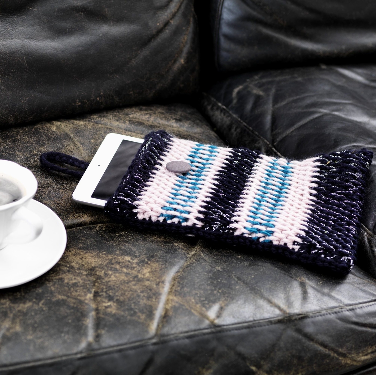 Crochet an iPad case