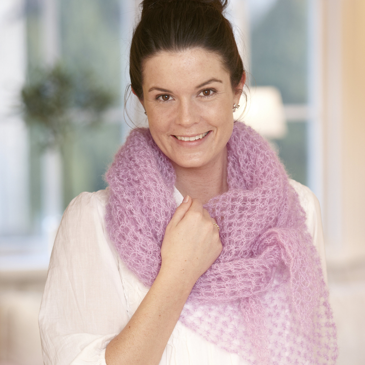 Crochet an airy shawl