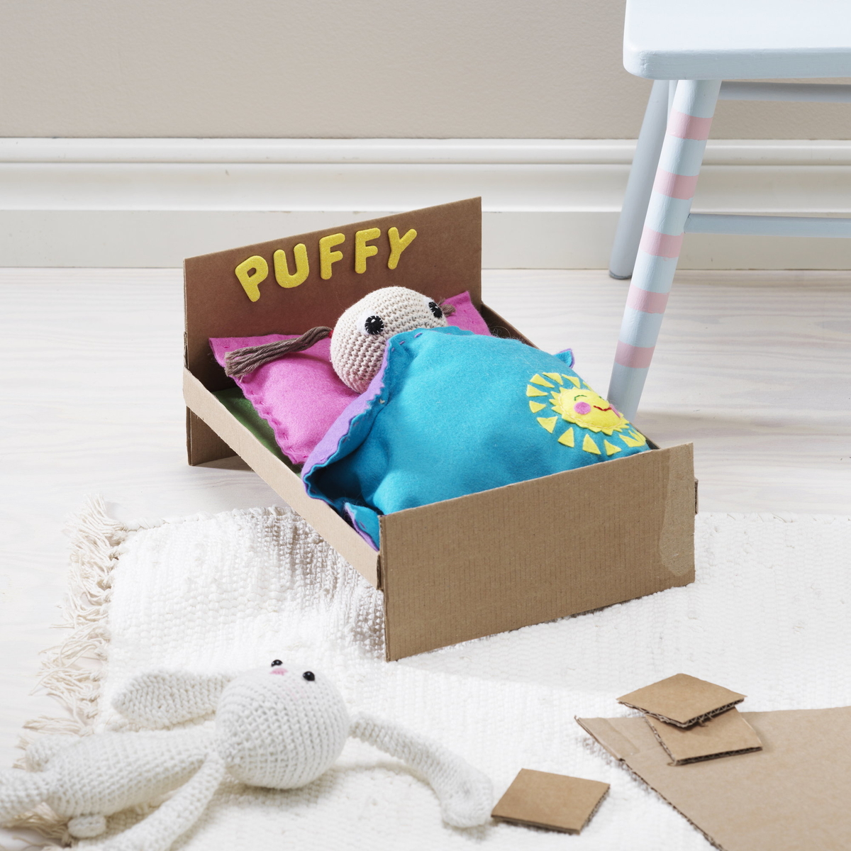 Turn a box into a doll bed