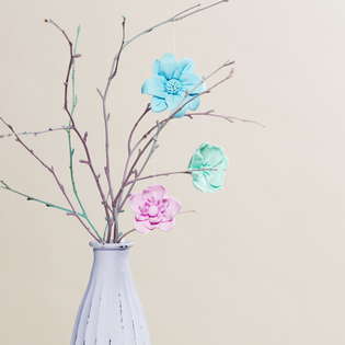 Form søte blomster i leire